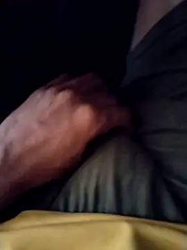 Snapshot of Daddy_004__ chatting on April 6, 9:32 am Daddy 004 online show from April 6, 9:32 am