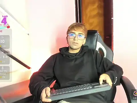 Snapshot of JeremySanders1_ chatting on April 6, 1:14 am JeremySanders1 online show from April 6, 1:14 am