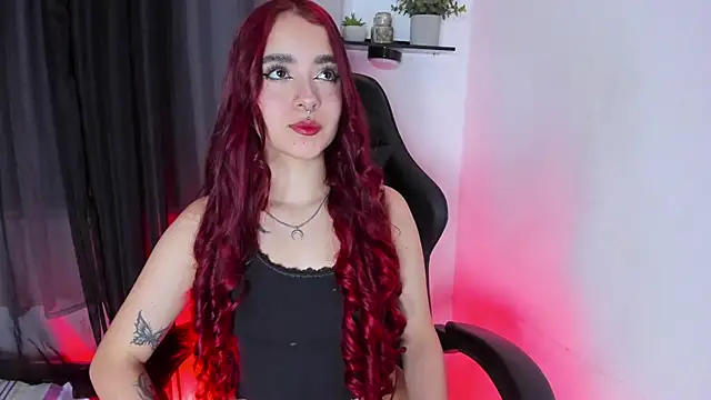 Snapshot of Red_DollX chatting on April 22, 11:39 pm Red DollX online show from April 22, 11:39 pm