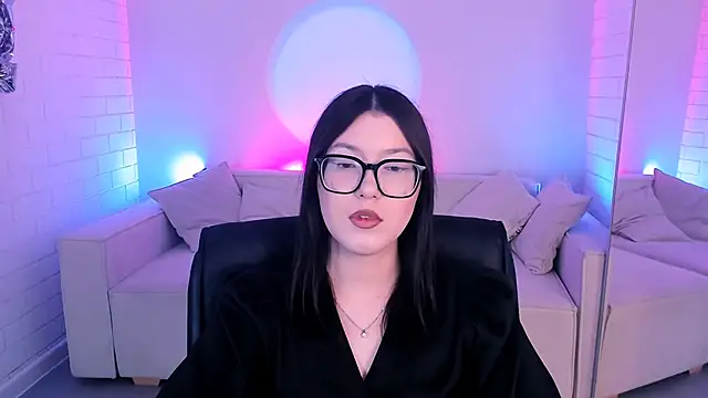 Snapshot of JennyGibson chatting on April 1, 7:42 am JennyGibson online show from April 1, 7:42 am