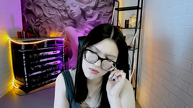 Snapshot of JennyGibson chatting on May 28, 5:05 am JennyGibson online show from May 28, 5:05 am