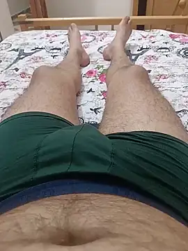 Snapshot of bobo76s chatting on June 1, 4:25 am bobo76s online show from June 1, 4:25 am