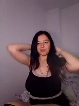 EmmaWillow online show from April 8, 10:26 am