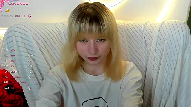 MiaKimiko online show from June 6, 1:32 am