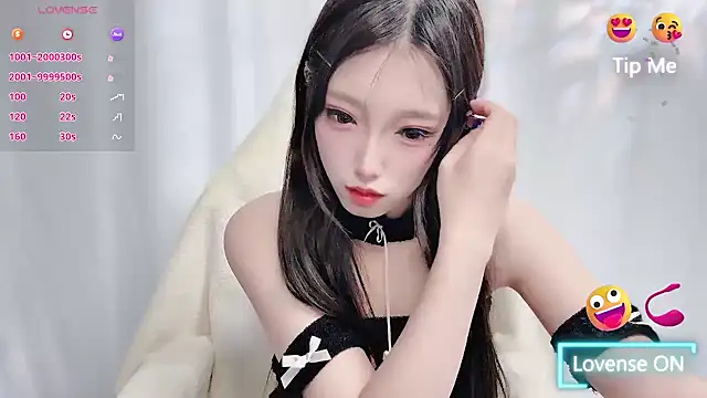 Snapshot of luckyuyu66 chatting on April 8, 1:00 pm luckyuyu66 online show from April 8, 1:00 pm
