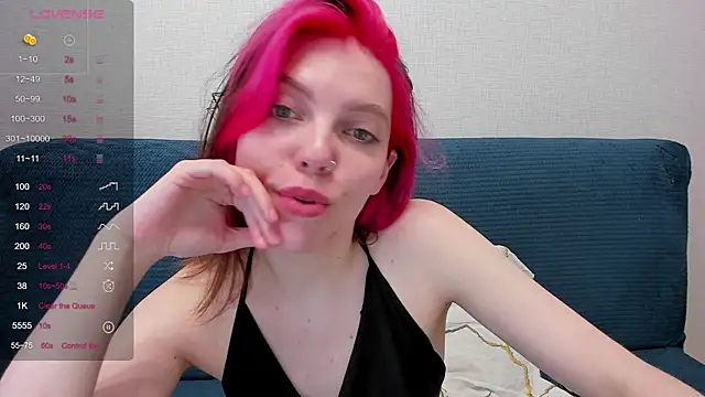 Snapshot of Marie_Reyess chatting on June 16, 6:05 am Marie Reyess online show from June 16, 6:05 am