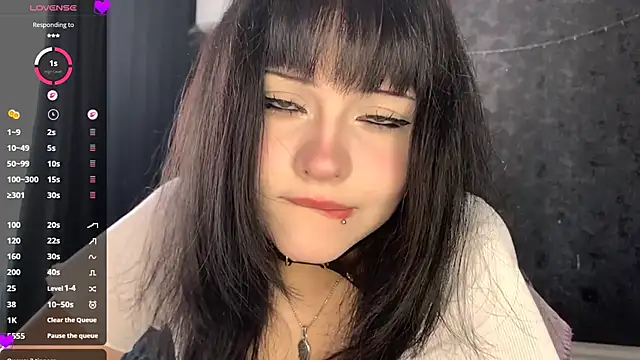 EmilyEmbears online show from May 26, 6:53 am