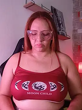 Snapshot of sofy__cute_ chatting on June 12, 1:32 pm sofy cute online show from June 12, 1:32 pm