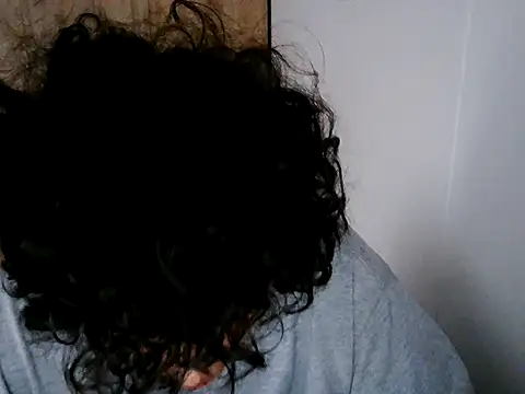 Snapshot of normalboy16 chatting on April 5, 8:39 pm normalboy16 online show from April 5, 8:39 pm