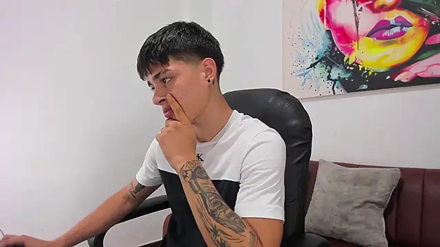 Thebestboyhot online show from April 18, 5:55 am