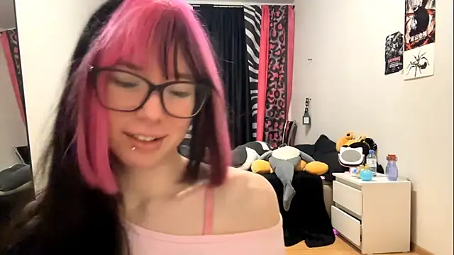 WifeAileen online show from April 10, 6:51 am