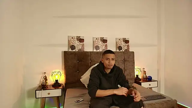 Pablo Cruzz online show from April 4, 9:01 pm