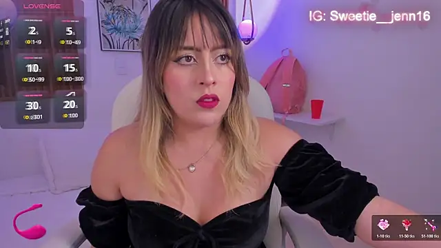 Snapshot of jenny_Dream_ chatting on June 21, 10:45 pm jenny Dream online show from June 21, 10:45 pm