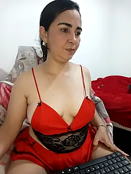 Snapshot of Emily_Divi69 chatting on April 29, 2:48 am Emily Divi69 online show from April 29, 2:48 am