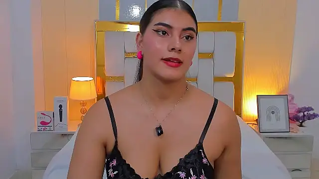 Alara Keyy online show from July 2, 11:55 pm