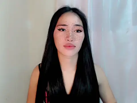 Snapshot of urasiankylie chatting on April 24, 9:34 am urasiankylie online show from April 24, 9:34 am