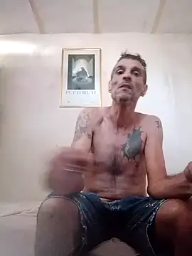 Guillelp online show from April 24, 6:43 pm