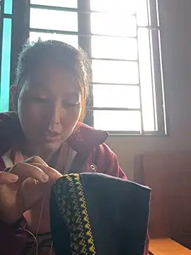Snapshot of Huonglyna chatting on May 11, 7:36 am Huonglyna online show from May 11, 7:36 am