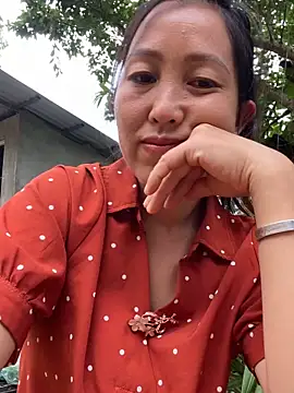 Snapshot of Huonglyna chatting on May 28, 4:32 am Huonglyna online show from May 28, 4:32 am