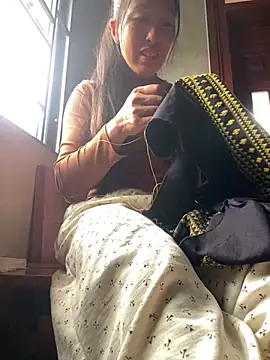 Snapshot of Huonglyna chatting on June 29, 10:15 am Huonglyna online show from June 29, 10:15 am