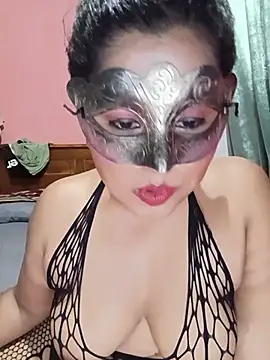 Maskedcurves online show from July 24, 4:05 pm