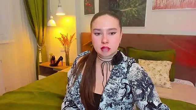 Snapshot of Sienna_Spice chatting on April 11, 5:28 pm Sienna Spice online show from April 11, 5:28 pm