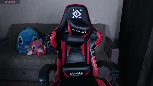 KennyOrtiz online show from April 8, 6:24 am