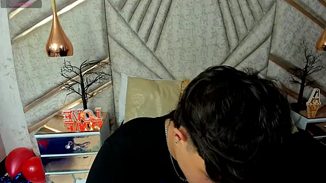 Snapshot of DamiaanXx chatting on July 3, 2:34 pm DamiaanXx online show from July 3, 2:34 pm