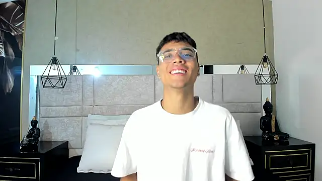 Snapshot of DannTaylor chatting on April 24, 2:08 pm DannTaylor online show from April 24, 2:08 pm