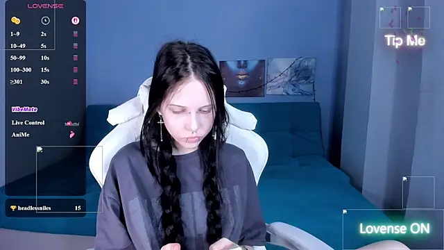 SugarBunny18 online show from June 18, 3:18 am