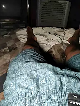 Snapshot of smalldick691333 chatting on April 7, 6:19 pm smalldick691333 online show from April 7, 6:19 pm