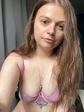 Snapshot of luskydream chatting on April 9, 4:45 pm luskydream online show from April 9, 4:45 pm