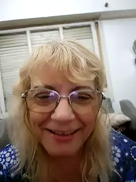 MatureElegantWidow online show from May 1, 2:05 am