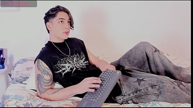 Snapshot of Thiago_angel chatting on May 31, 3:15 am Thiago angel online show from May 31, 3:15 am