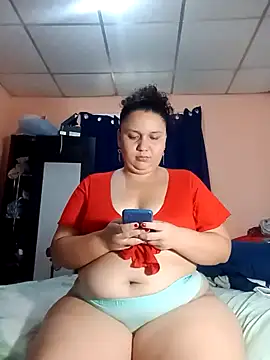 Snapshot of Marialae2735 chatting on April 13, 6:13 pm Marialae2735 online show from April 13, 6:13 pm