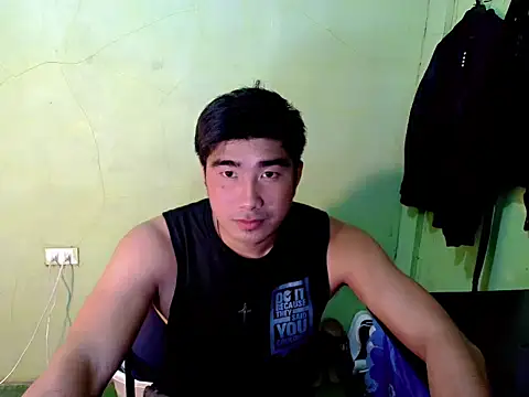 Snapshot of Hunkfireman chatting on April 7, 12:33 am Hunkfireman online show from April 7, 12:33 am