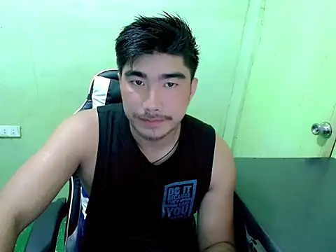 Snapshot of Hunkfireman chatting on July 18, 12:48 am Hunkfireman online show from July 18, 12:48 am