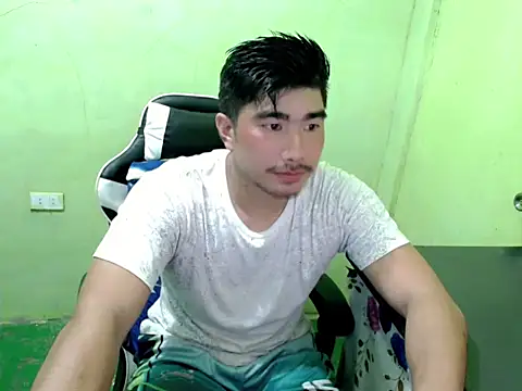 Snapshot of Hunkfireman chatting on July 19, 6:28 am Hunkfireman online show from July 19, 6:28 am
