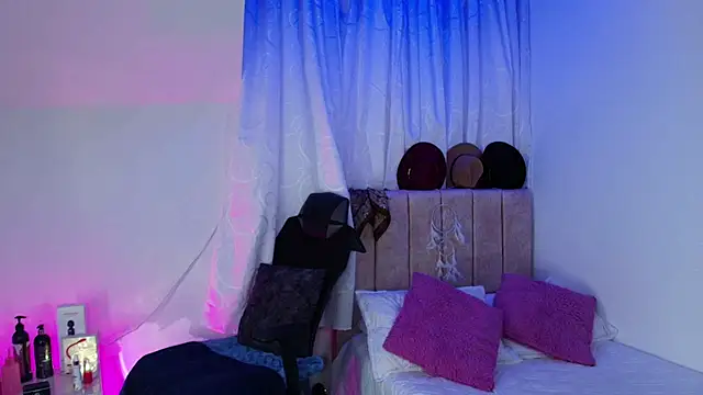 bunnykat  online show from June 3, 12:52 pm