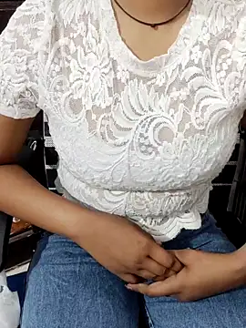 Snapshot of SWEETI_HORNY50 chatting on April 6, 1:34 pm SWEETI HORNY50 online show from April 6, 1:34 pm