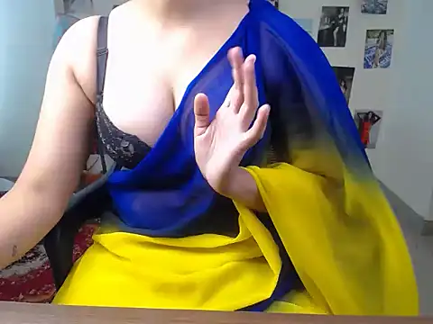 Snapshot of Kinky_babyy chatting on June 19, 5:23 am Kinky babyy online show from June 19, 5:23 am