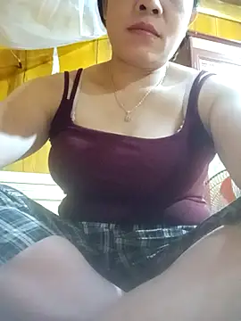 Snapshot of -Luni- chatting on June 13, 8:07 pm -Luni- online show from June 13, 8:07 pm