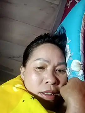 Snapshot of -Luni- chatting on July 16, 1:50 pm -Luni- online show from July 16, 1:50 pm