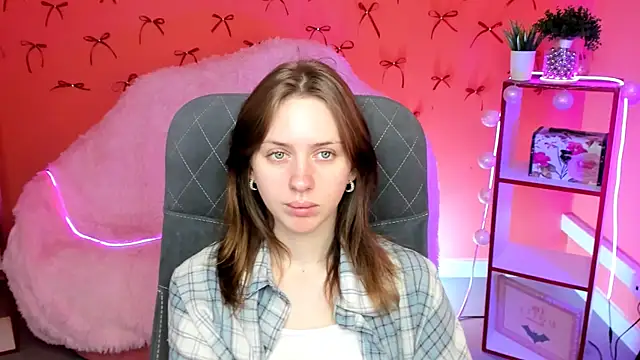 MeganClapp online show from May 9, 5:12 am