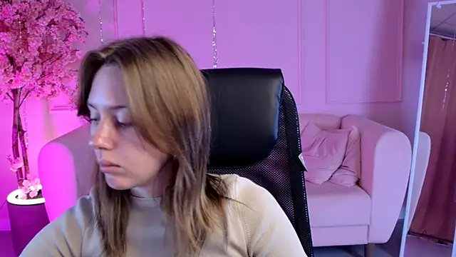 MeganClapp online show from May 10, 5:12 am