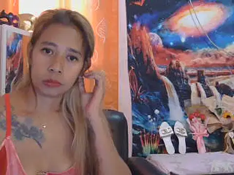 Snapshot of morena231994 chatting on April 13, 5:57 am morena231994 online show from April 13, 5:57 am