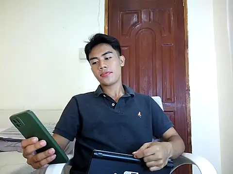 valerio fernan online show from May 27, 1:02 am