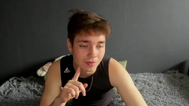 zeriax online show from April 10, 1:44 am