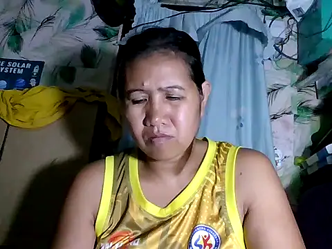 Snapshot of _SweetSmile chatting on April 9, 6:24 pm SweetSmile online show from April 9, 6:24 pm
