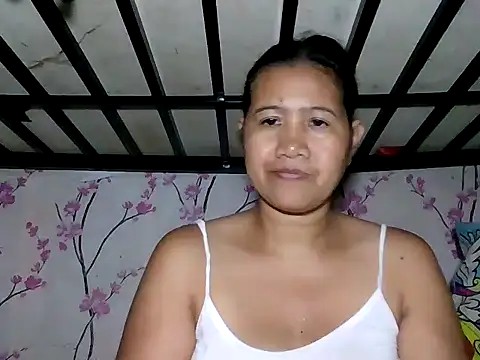 Snapshot of _SweetSmile chatting on April 13, 9:04 am SweetSmile online show from April 13, 9:04 am